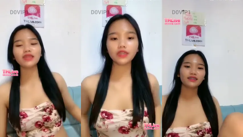 คลิปหลุด THlive น้องฟ้า วัยรุ่นไทยวัยน่ารัก ไลฟ์สด แก้ผ้าโชว์หีสวยๆ ทำหน้าอ้อนควยเสียจริง